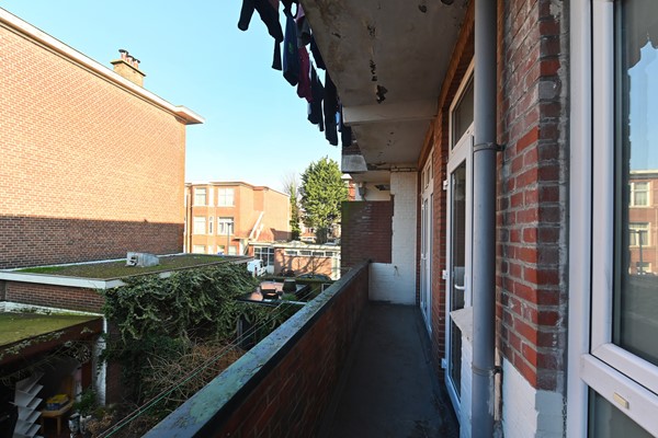 Medium property photo - Velpsestraat 107, 2573 SG Den Haag